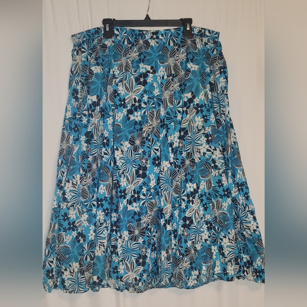White Stag Blue and White Floral A-Line Skirt